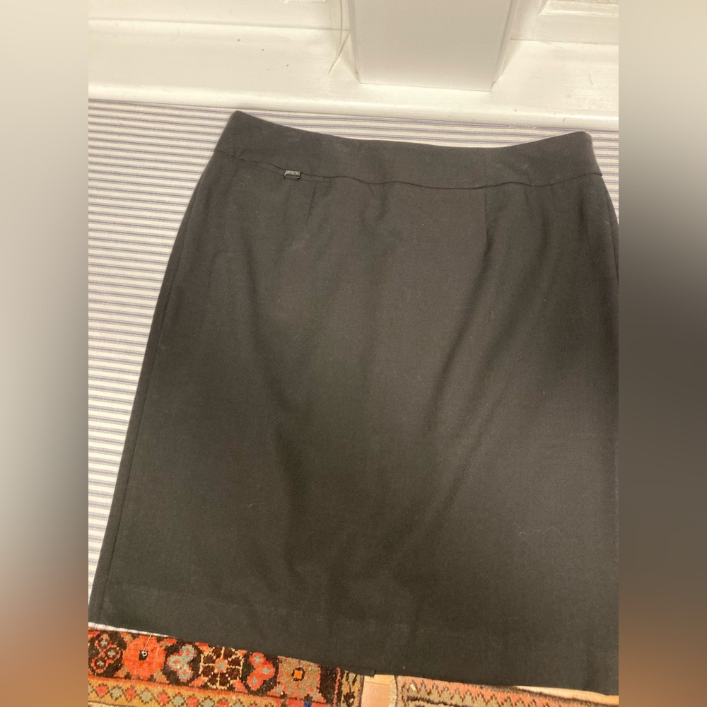 Calvin Klein Black Knee Length Skirt w/Back Zip, Size 14P
